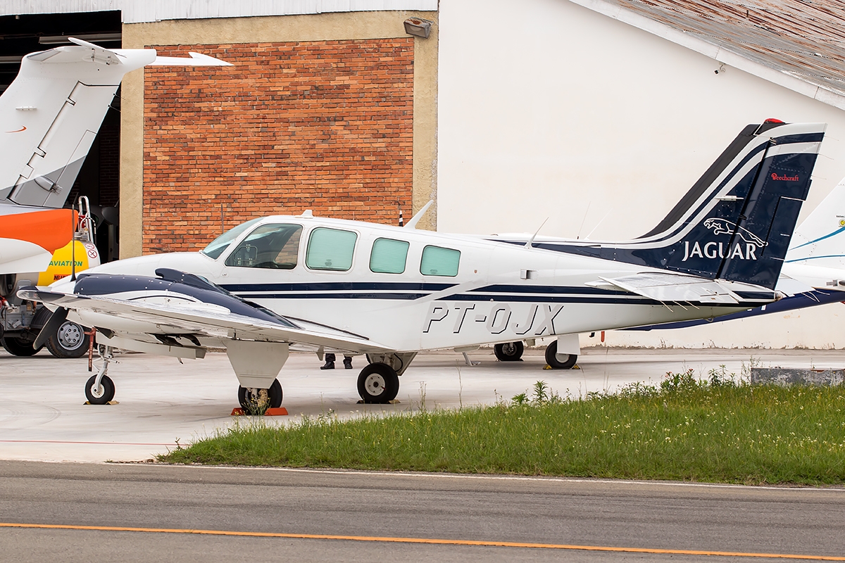 PT-OJX - Beechcraft 58 Baron