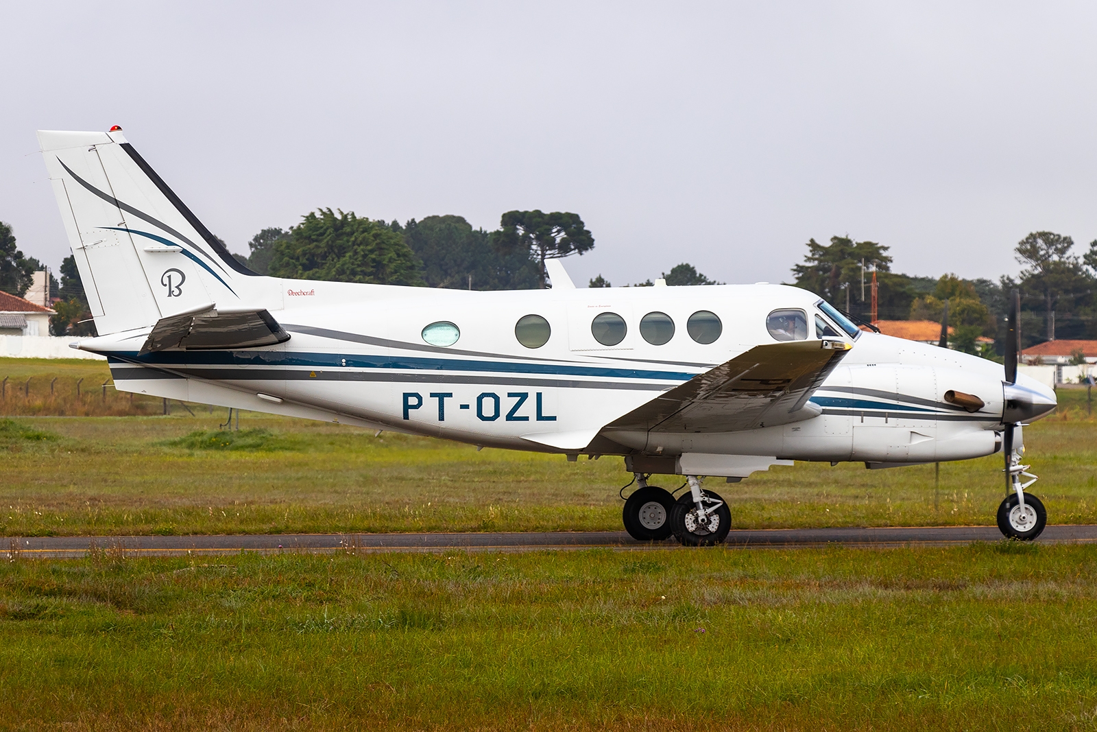 PT-OZL - Beechcraft C90 King Air