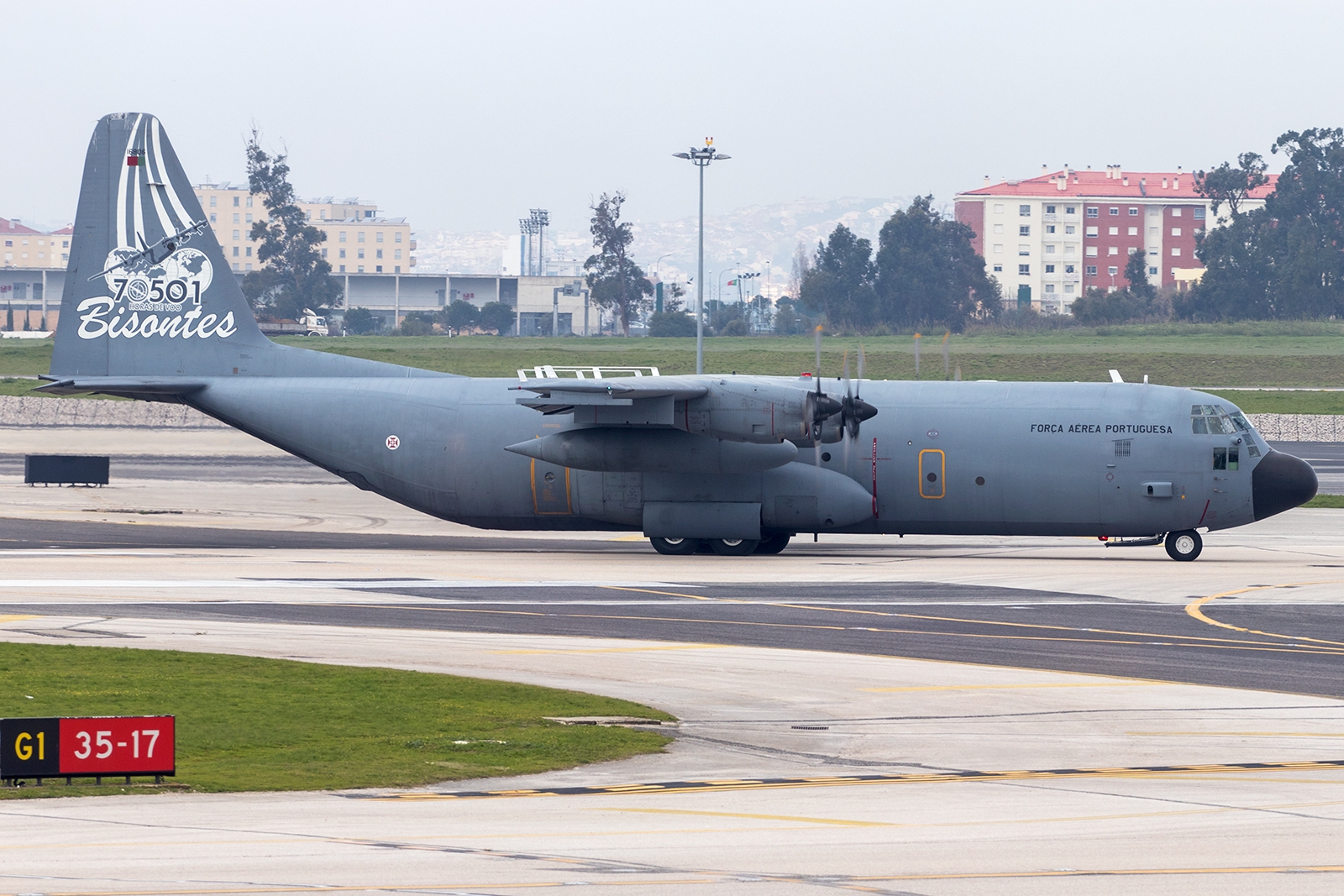 16806 - Lockheed C-130E Hercules