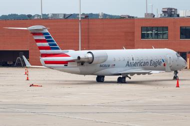 N438AW - Bombardier CRJ-200