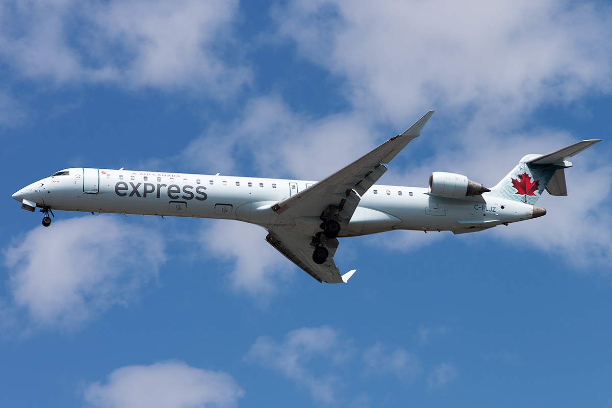 C-FLJZ - Bombardier CRJ-705