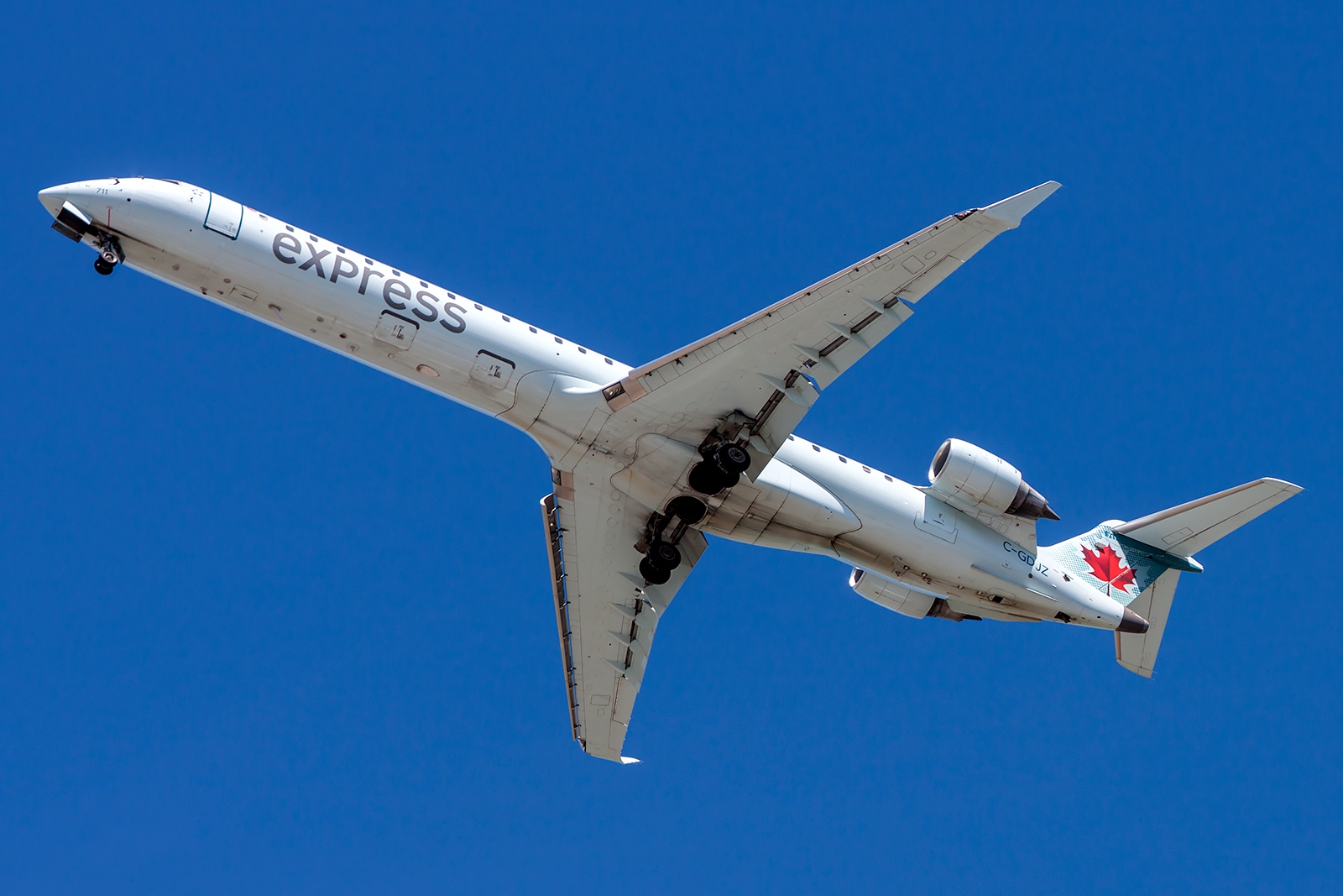 C-GDJZ - Bombardier CRJ-705