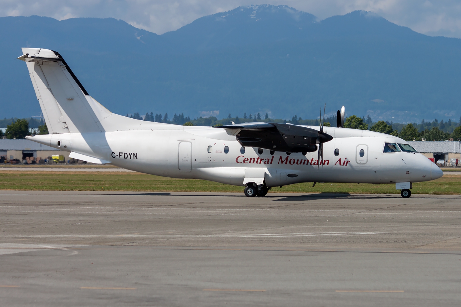 C-FDYN - Dornier Do-328-100