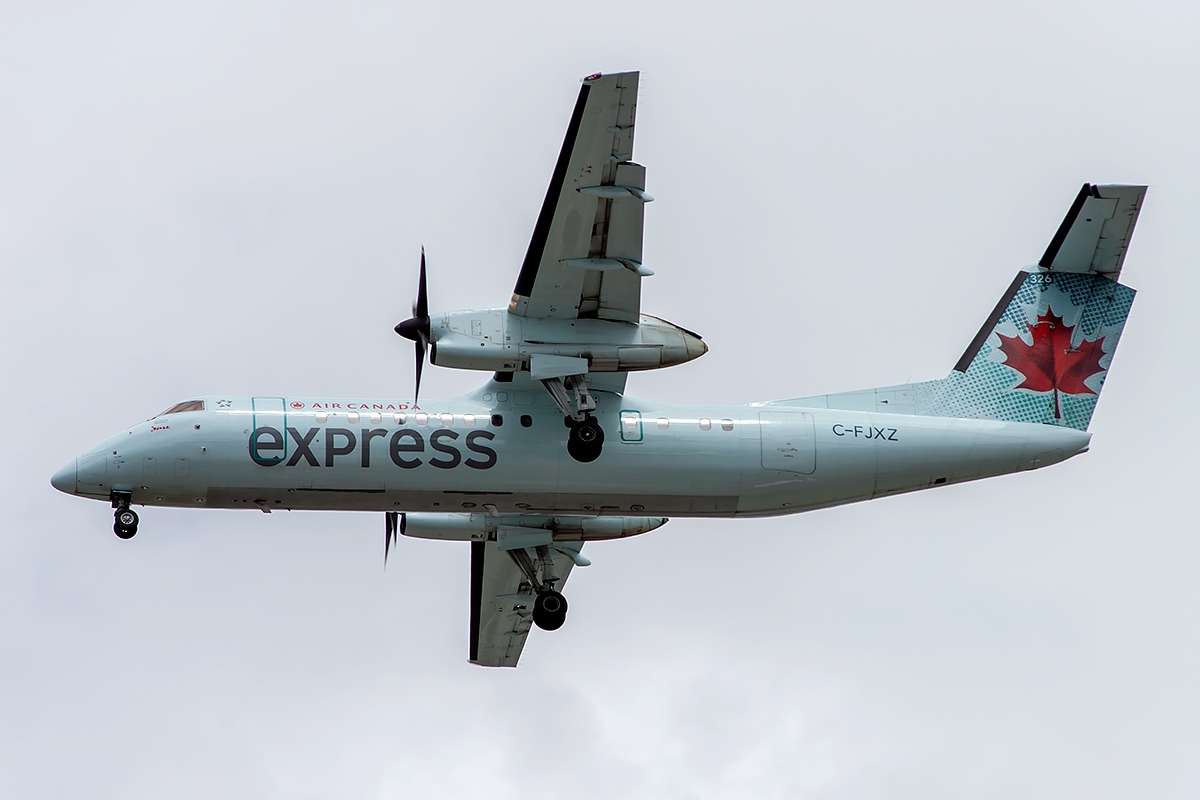 C-FJXZ - Bombardier Dash 8-300