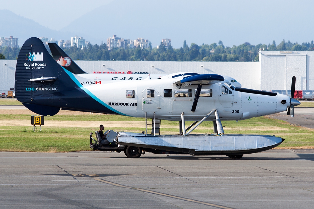 C-FHAA - De Havilland Canada DHC-3 Otter