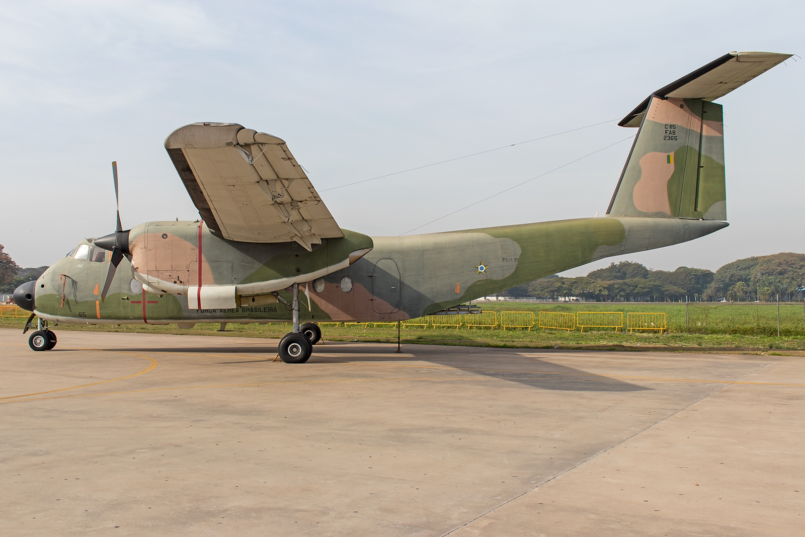 FAB2365 - De Havilland Canada DHC-5 Buffalo