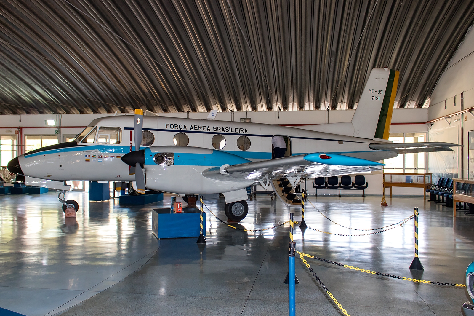 FAB2131 - Embraer YC-95 Bandeirante