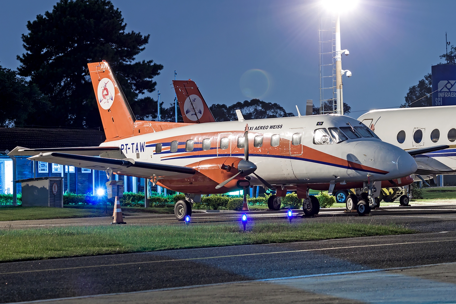 PT-TAW - Embraer EMB-110 Bandeirante