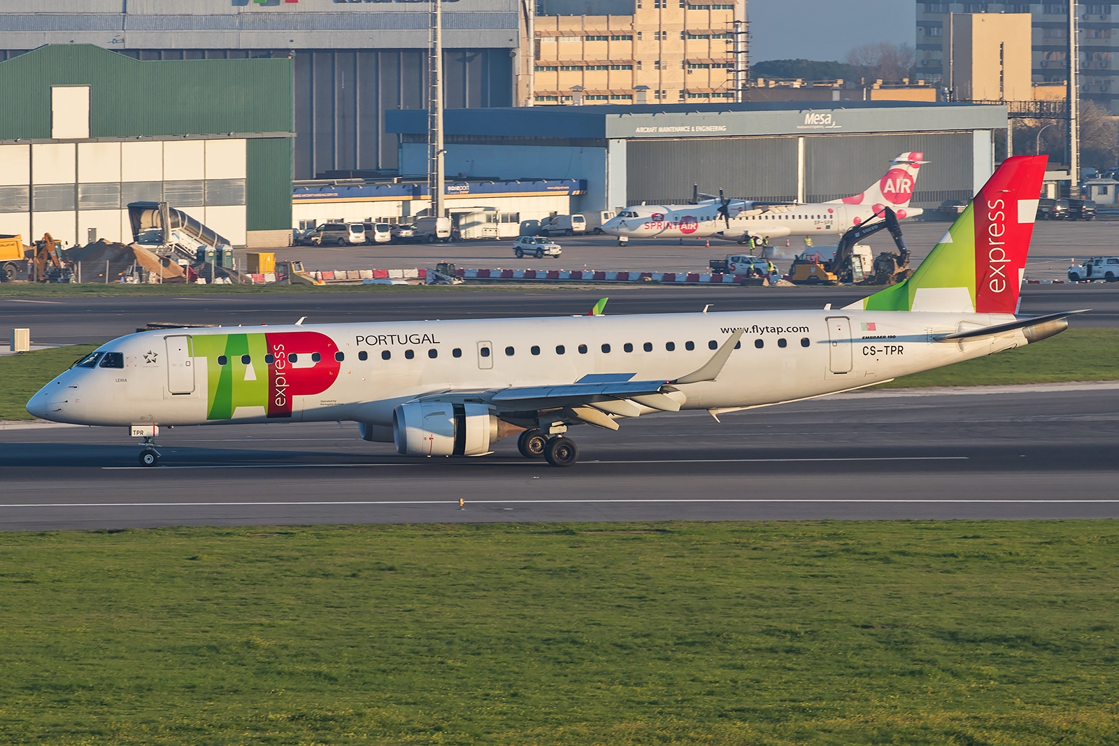 CS-TPR - Embraer 190-100