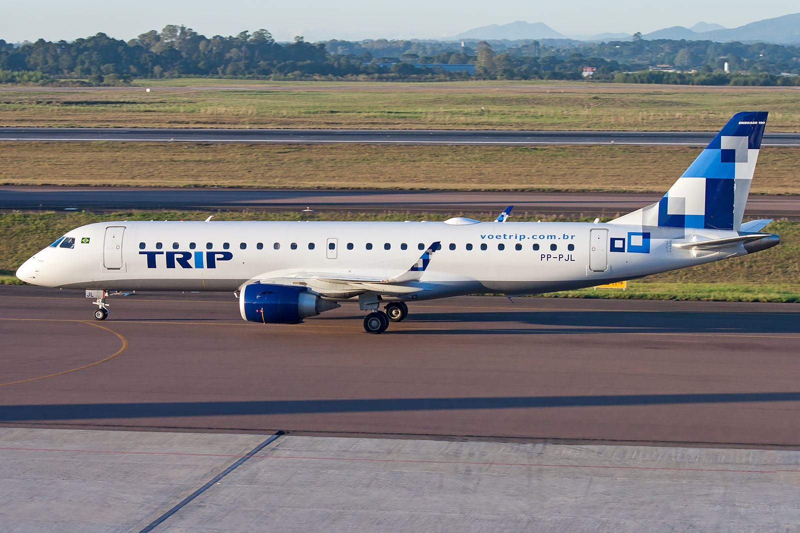 PP-PJL - Embraer 190-100LR