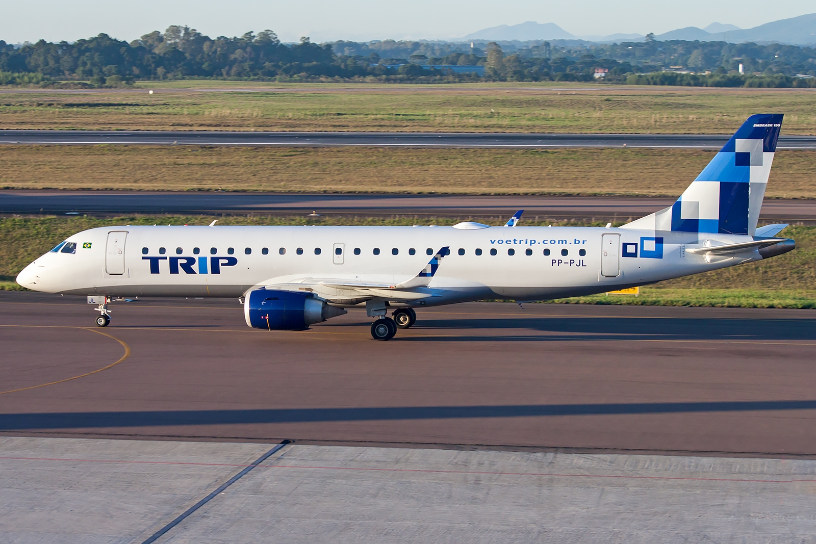 PP-PJL - Embraer 190-100LR