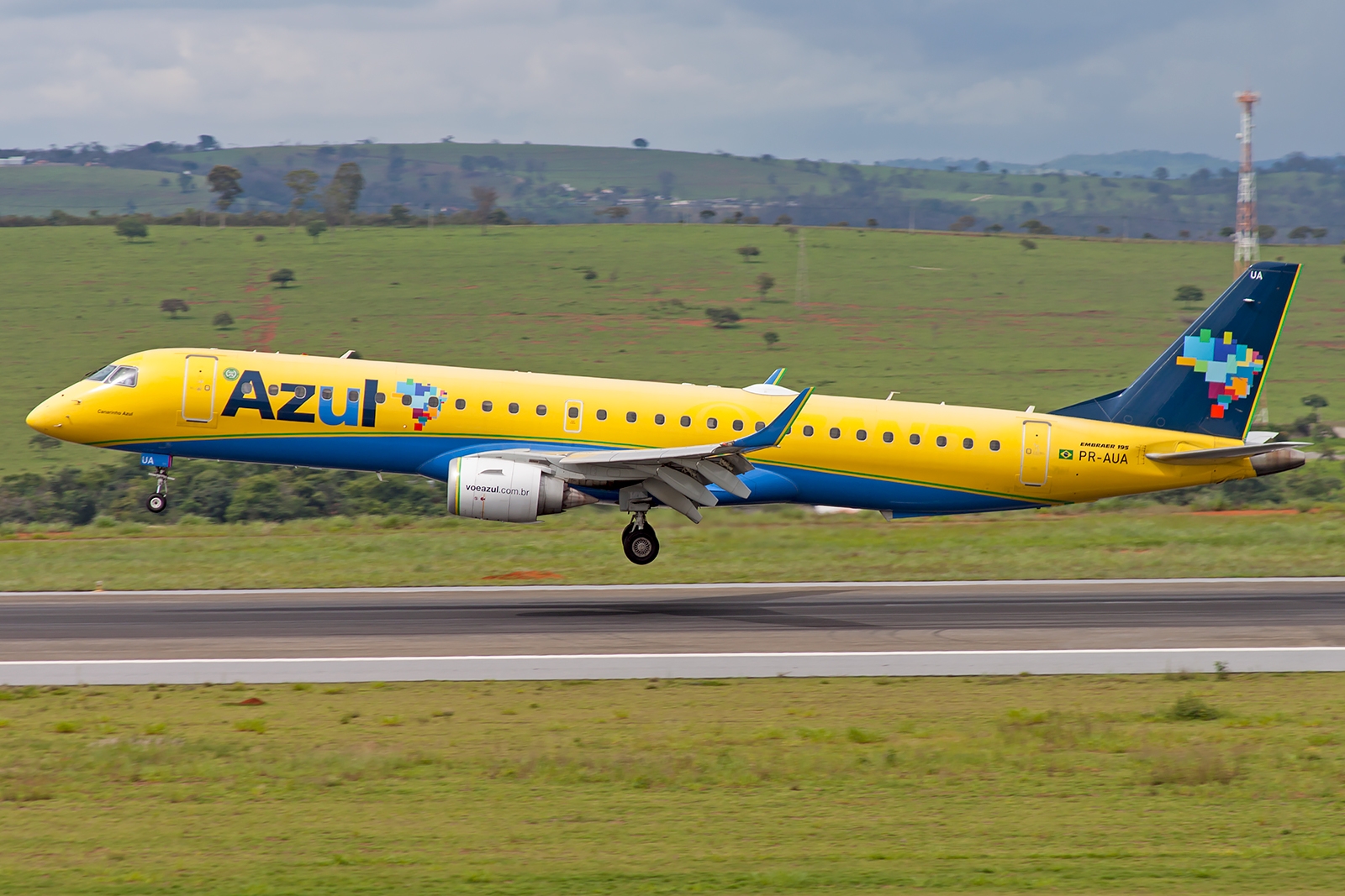 PR-AUA - Embraer 190-200