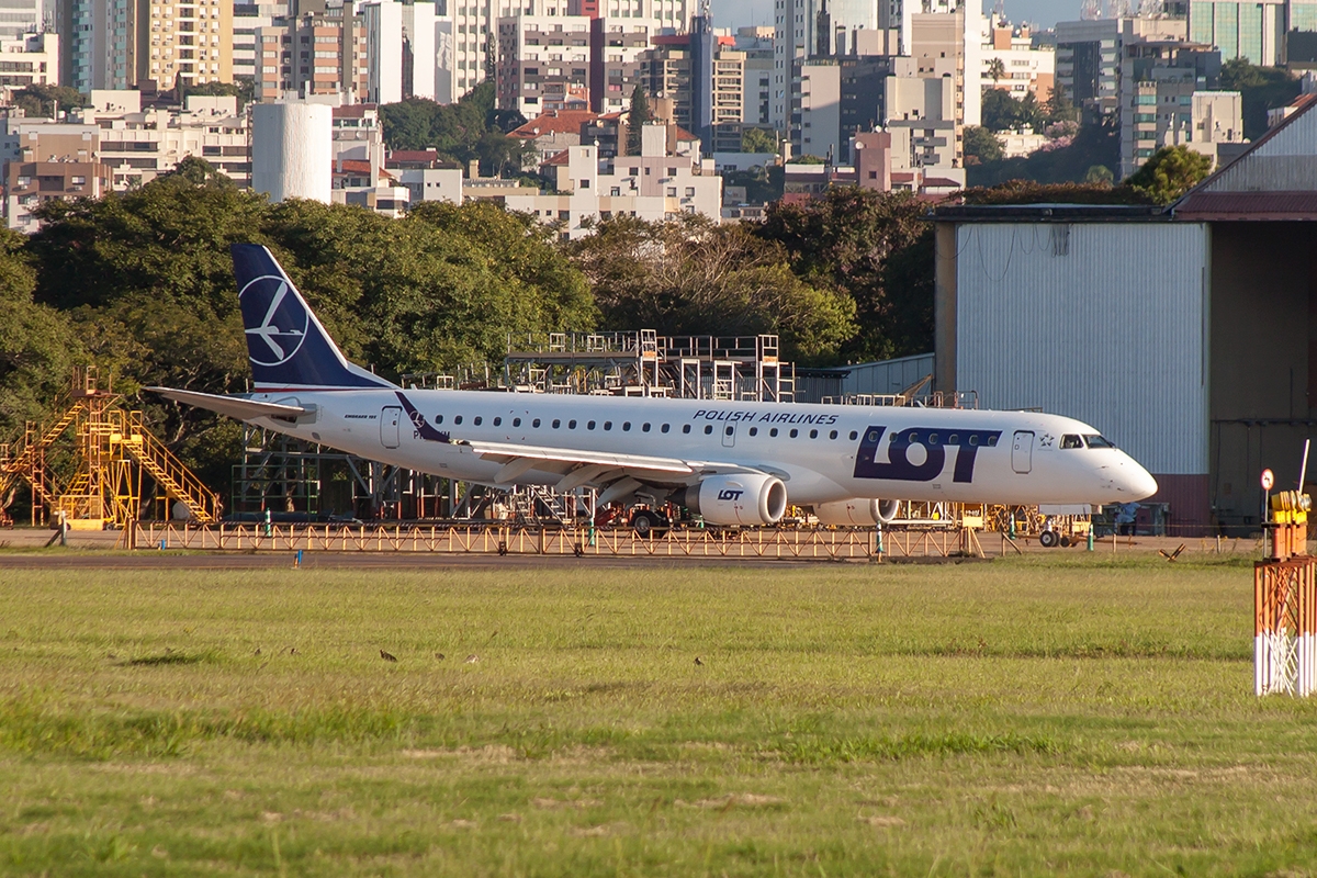 PR-AYM - Embraer 190-200