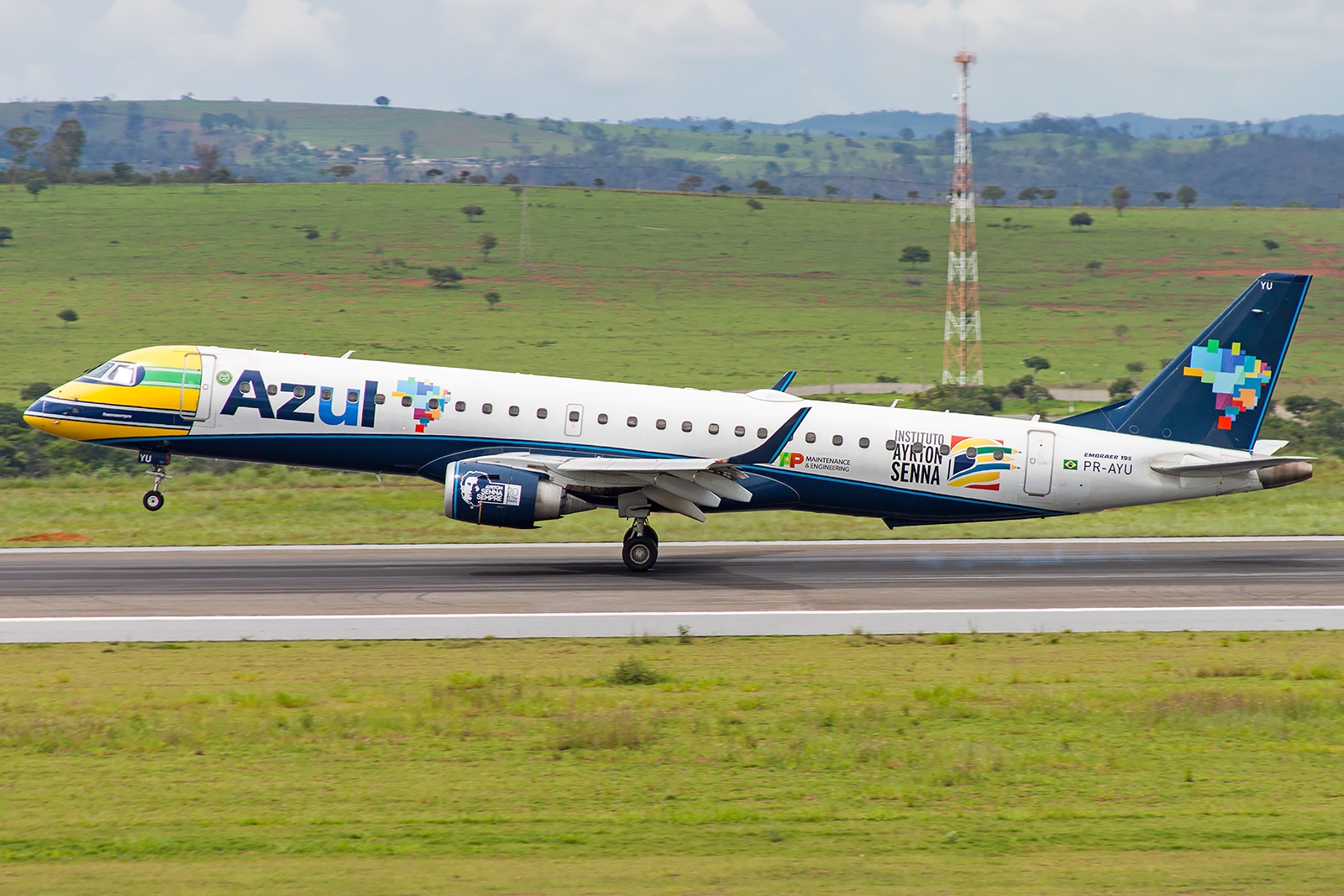 PR-AYU - Embraer 190-200