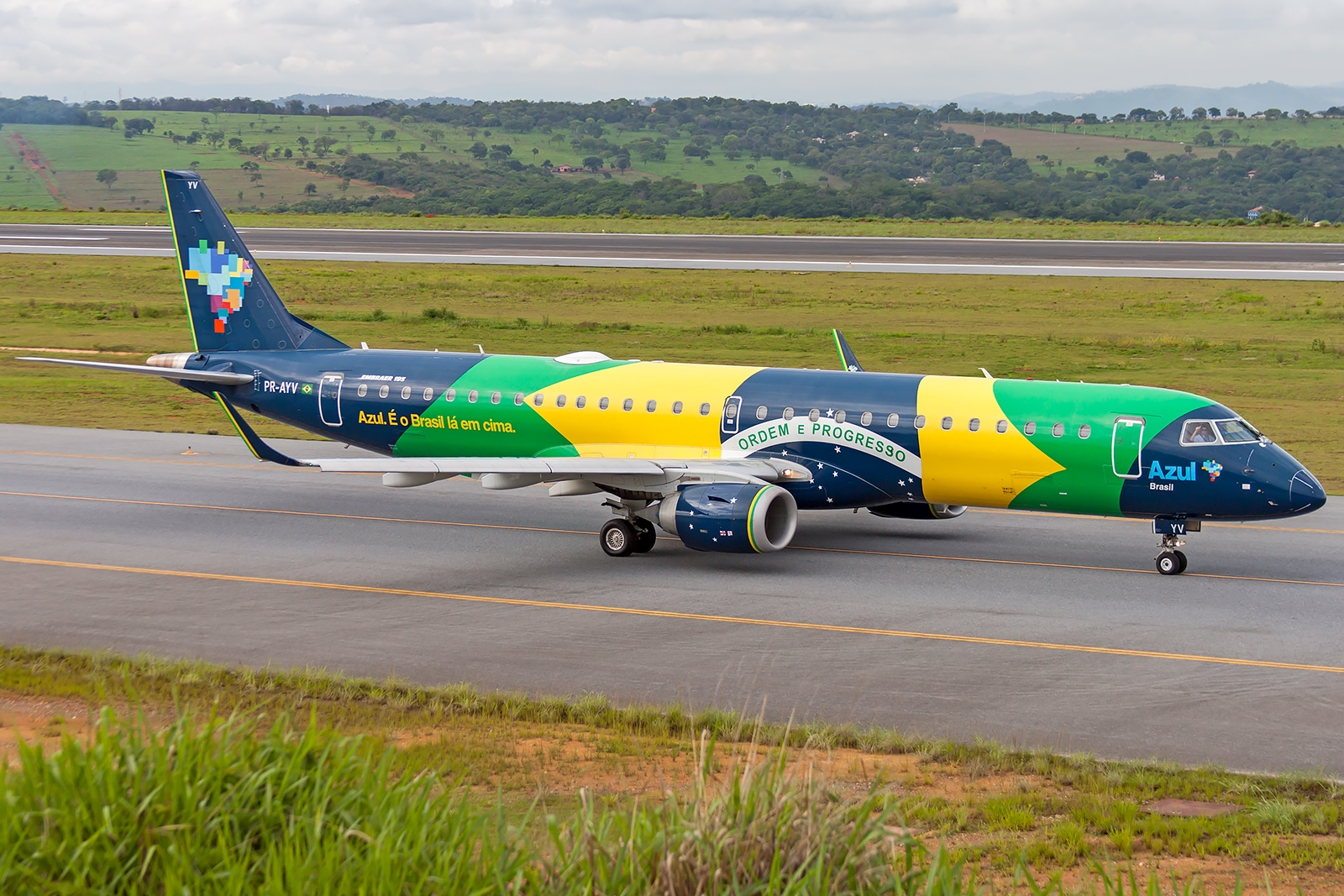 PR-AYV - Embraer 190-200