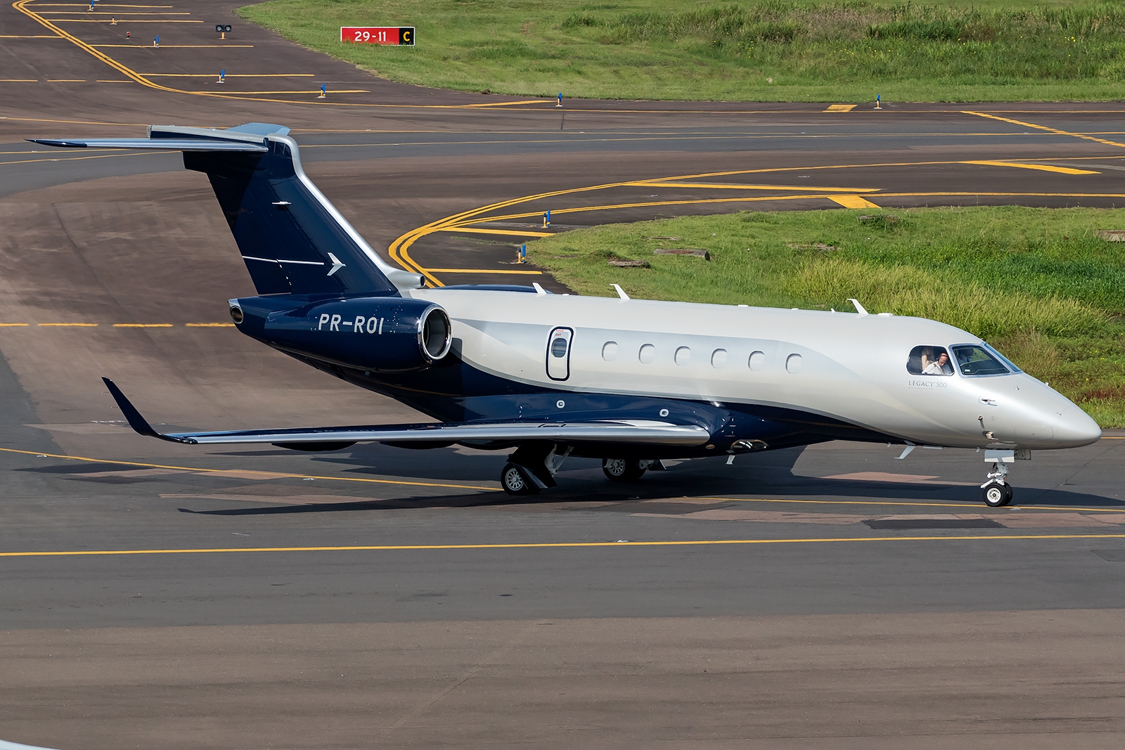 PR-ROI - Embraer EMB-550 Legacy 500