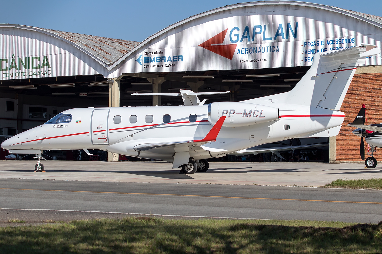 PP-MCL - Embraer EMB-505 Phenom 300