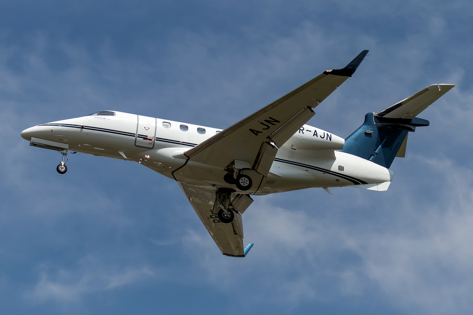 PR-AJN - Embraer EMB-505 Phenom 300