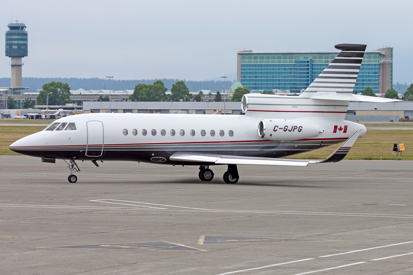 C-GJPG - Dassault Falcon 900