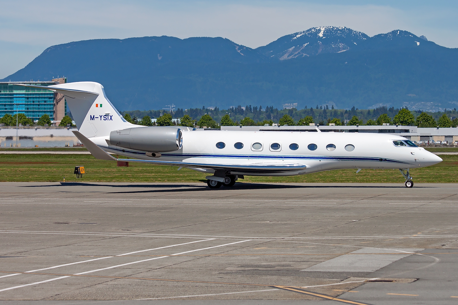 M-YSIX - Gulfstream G650