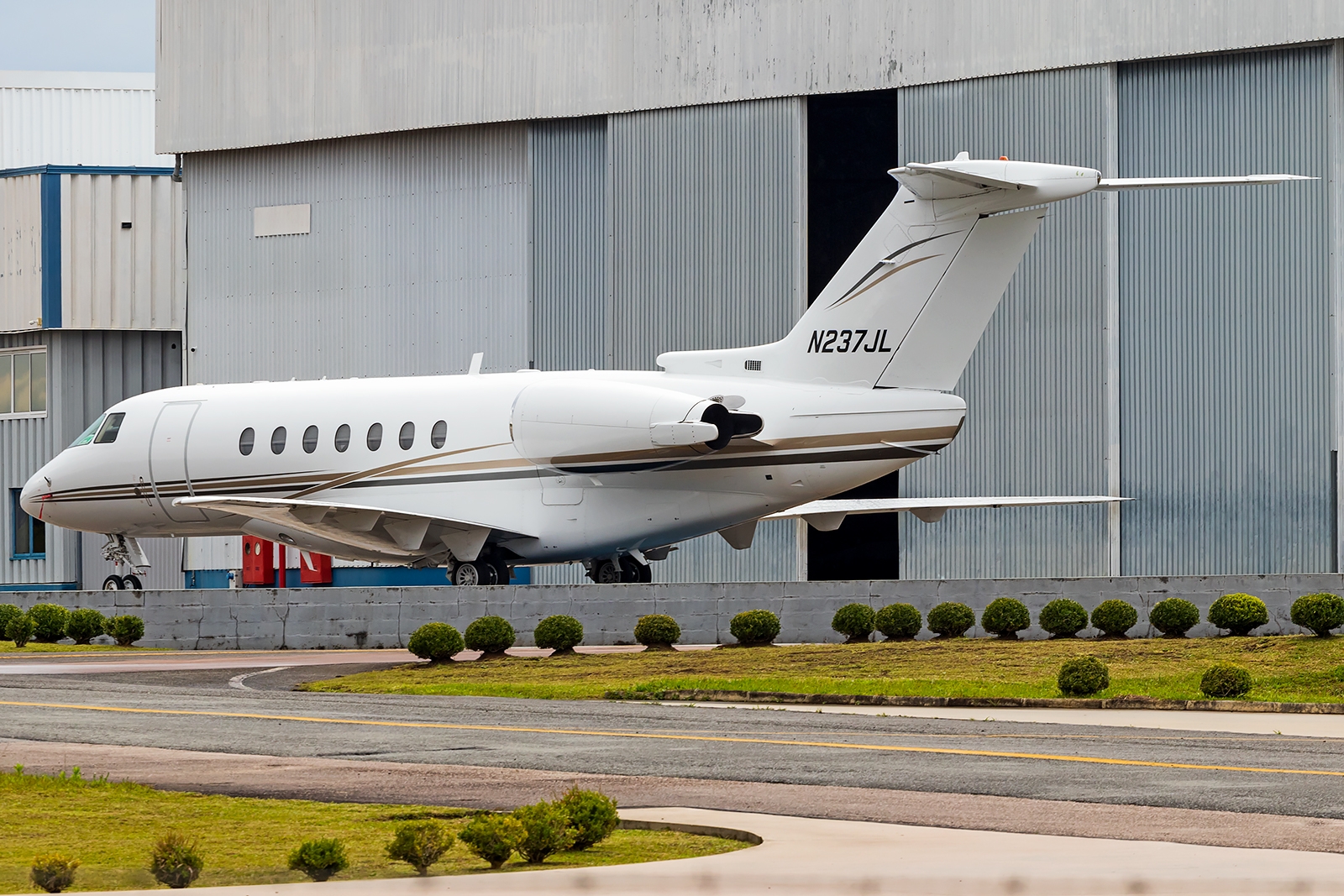 N237JL - Hawker 4000