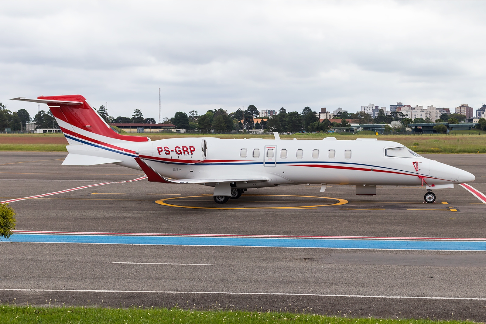 PS-GRP - Bombardier Learjet 75