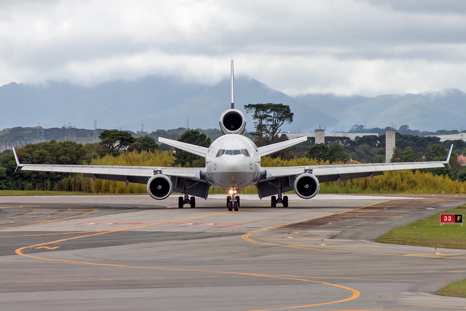 D-ALCJ - McDonnell Douglas MD-11(F)