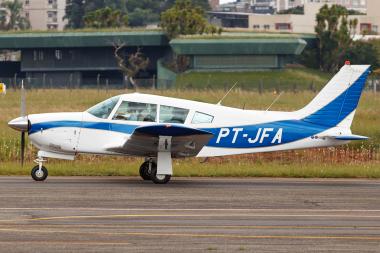 PT-JFA - Piper PA-28R-200 Arrow