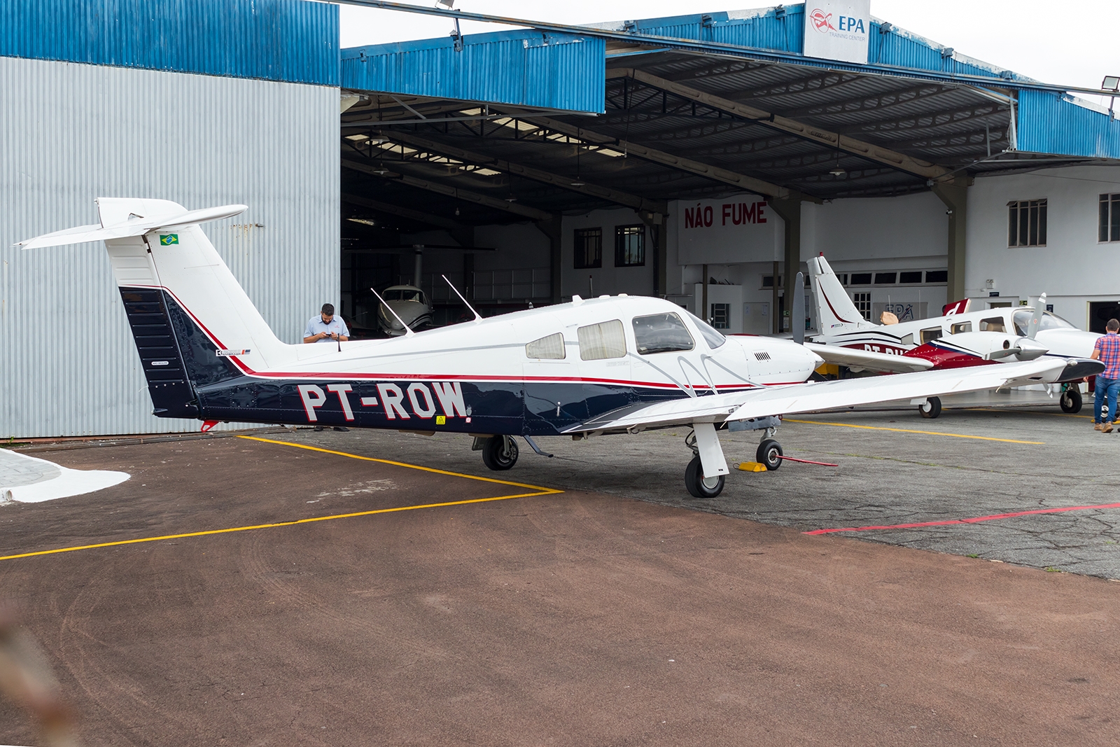 PT-ROW - Embraer EMB-711T Corisco