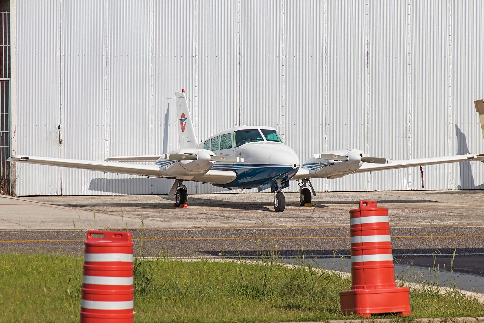 PT-IUN - Piper PA-39 Twin Comanche