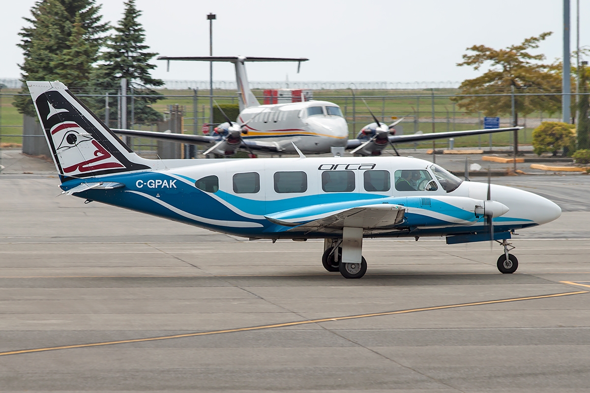 C-GPAK - Piper PA-31-350 Navajo Chieftain