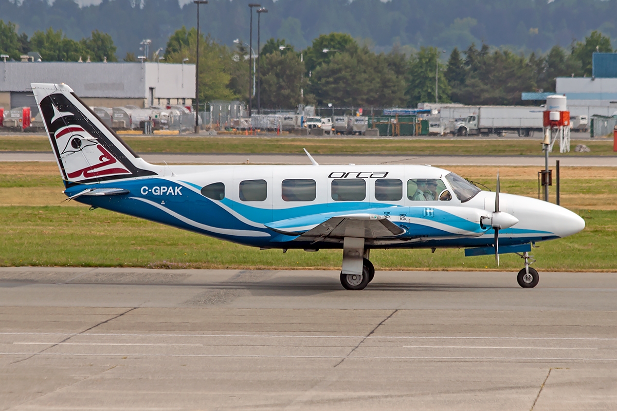 C-GPAK - Piper PA-31-350 Navajo Chieftain