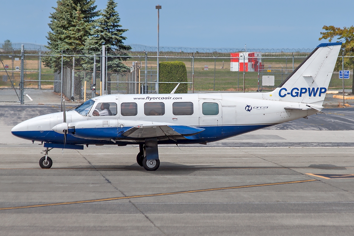 C-GPWP - Piper PA-31-350 Navajo Chieftain