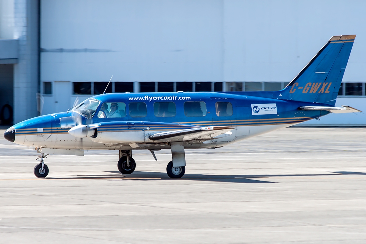 C-GWXL - Piper PA-31-350 Navajo Chieftain