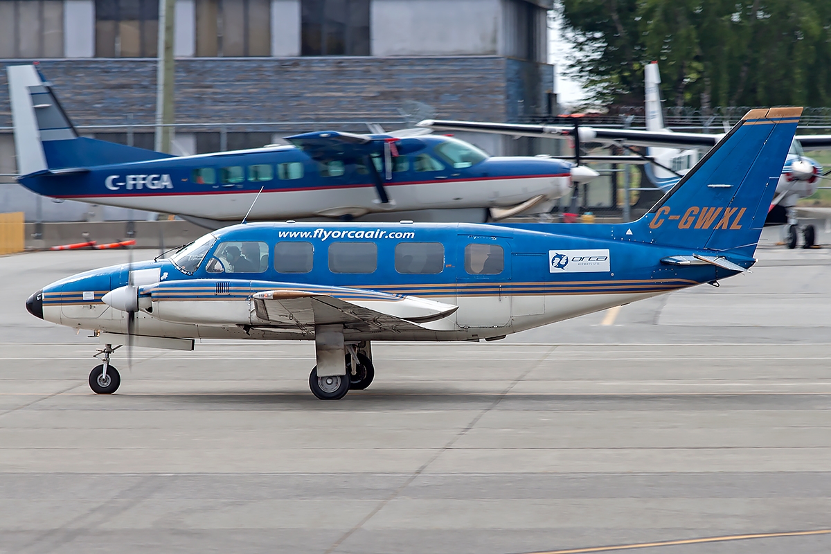 C-GWXL - Piper PA-31-350 Navajo Chieftain