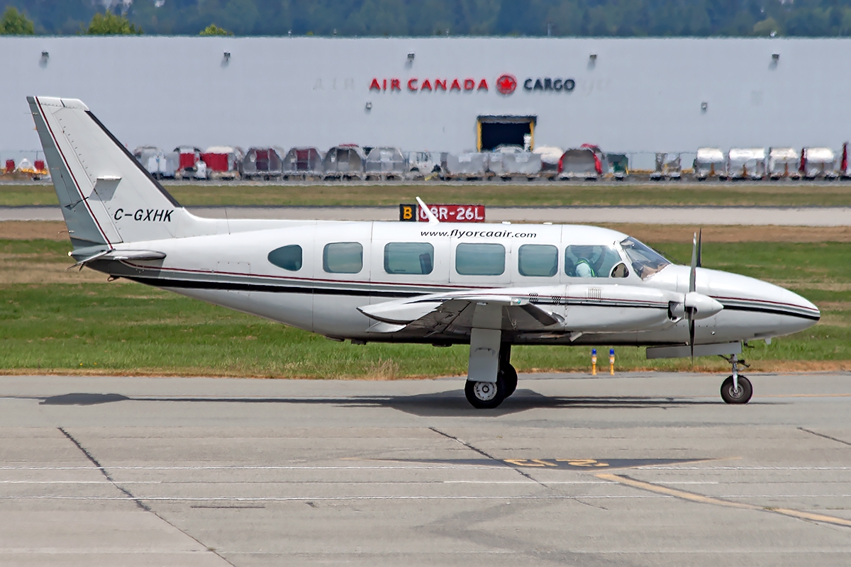 C-GXHK - Piper PA-31-350 Navajo Chieftain