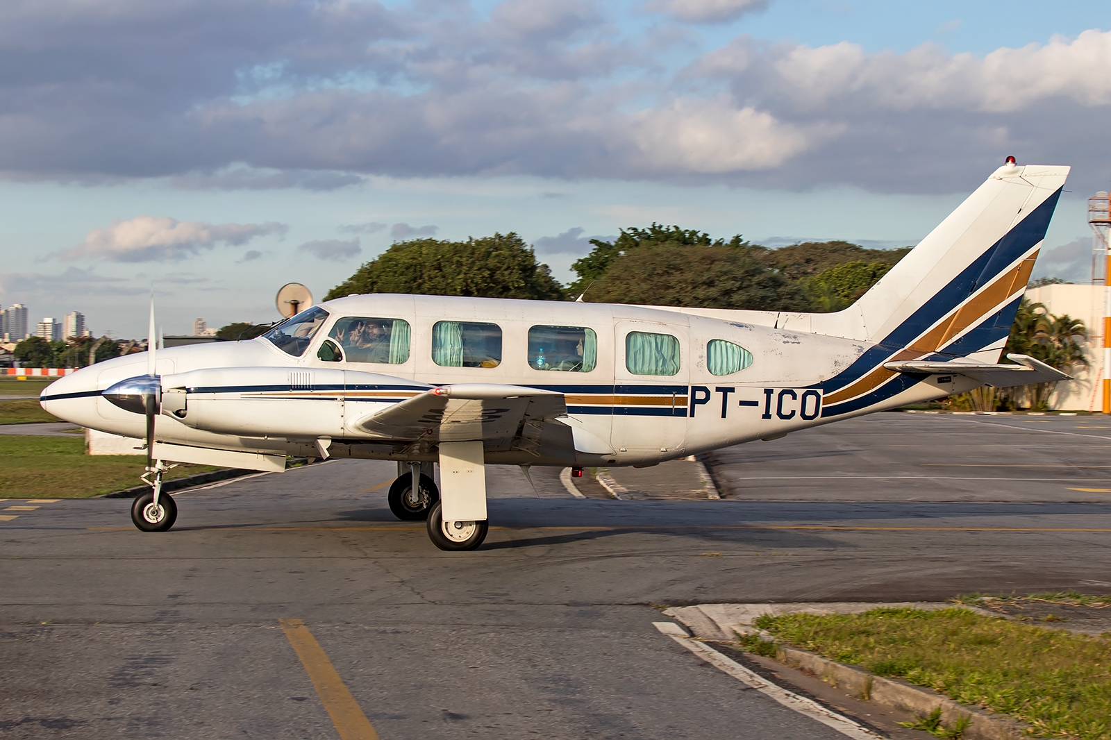 PT-ICO - Piper PA-31-310 Navajo