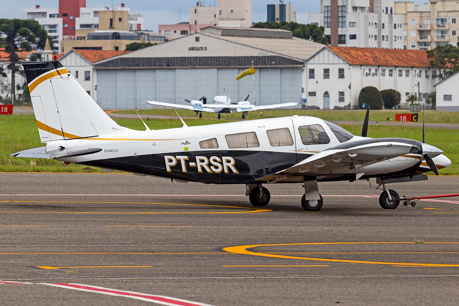 PT-RSR - Embraer EMB-810D Seneca III