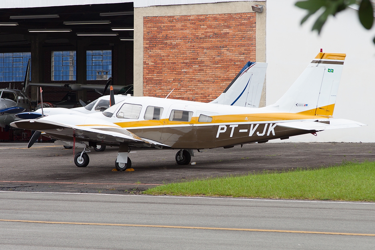 PT-VJK - Embraer EMB-810D Seneca III