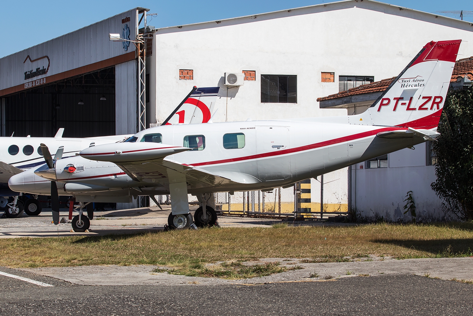 PT-LZR - Piper PA-31T Cheyenne II