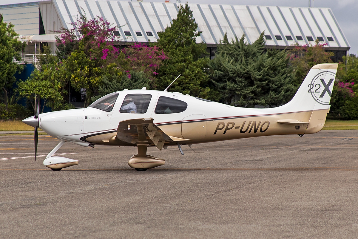 PP-UNO - Cirrus SR22