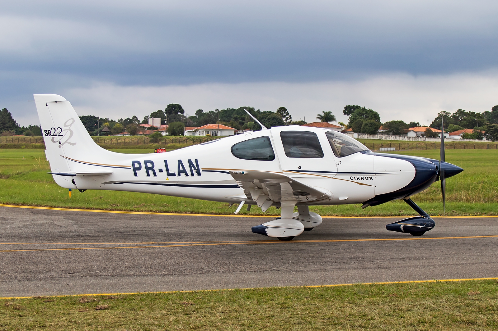 PR-LAN - Cirrus SR22