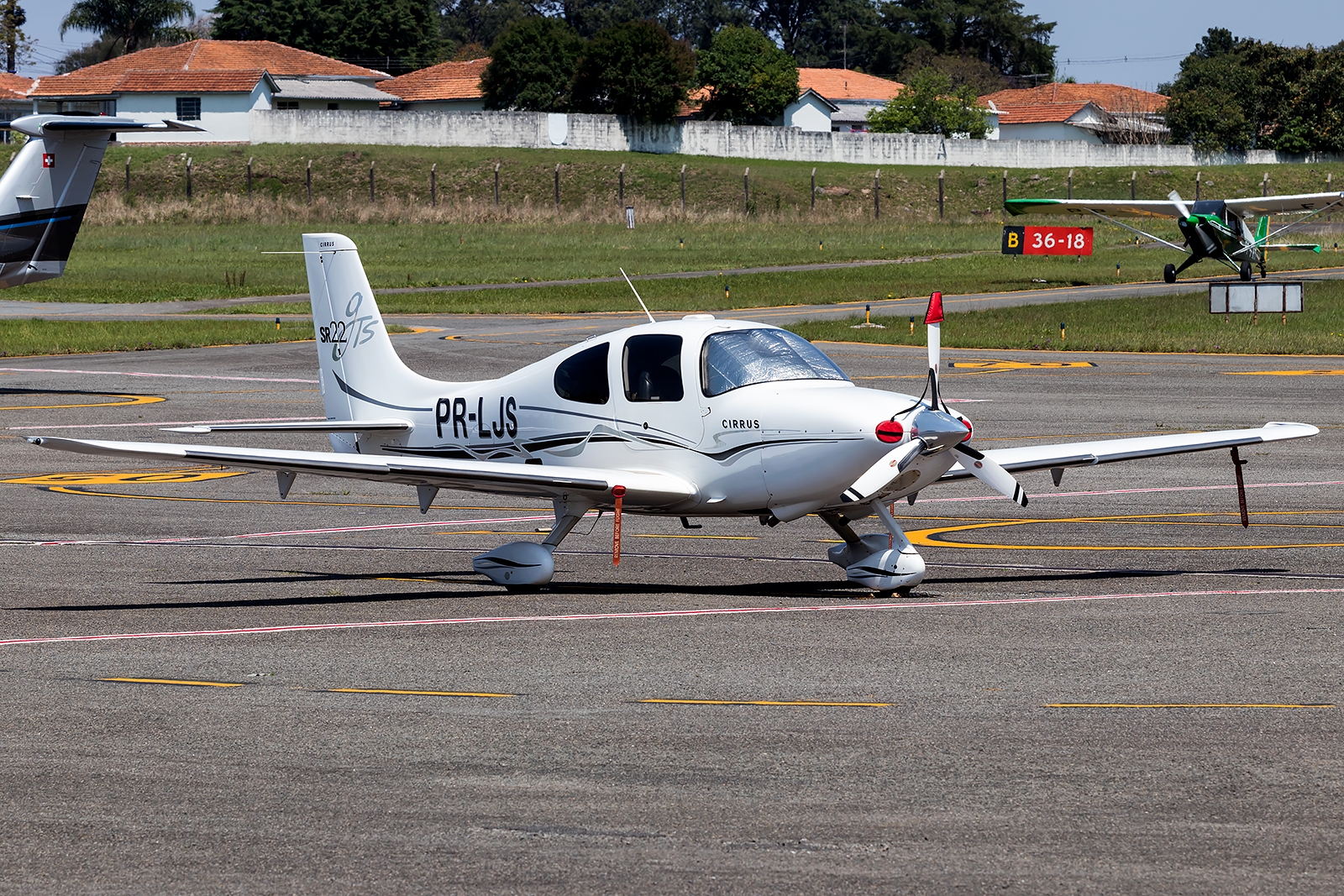 PR-LJS - Cirrus SR22