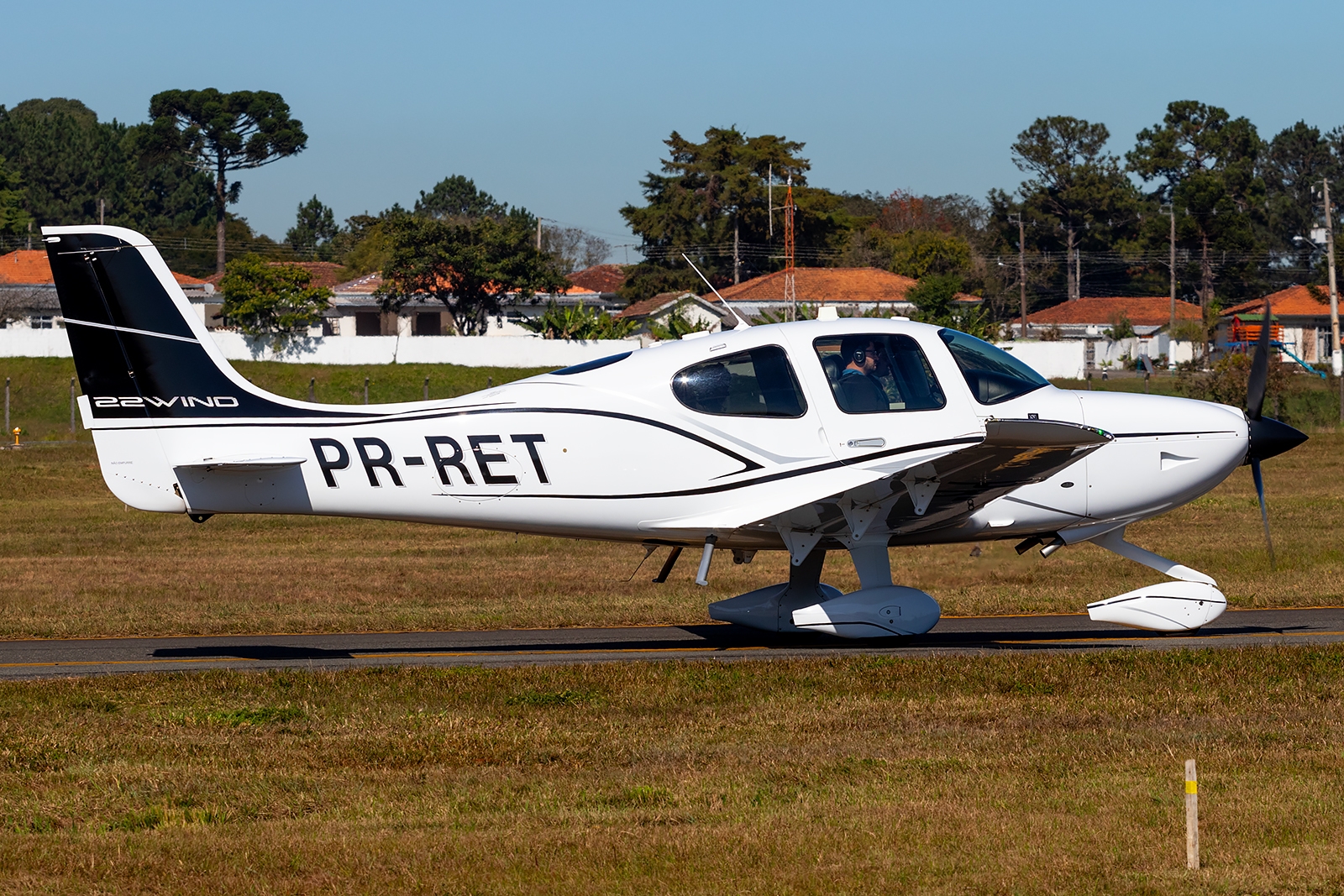 PR-RET - Cirrus SR22 Wind