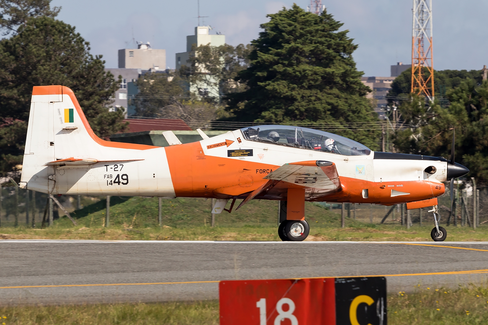 FAB1449 - EMB-312 Tucano