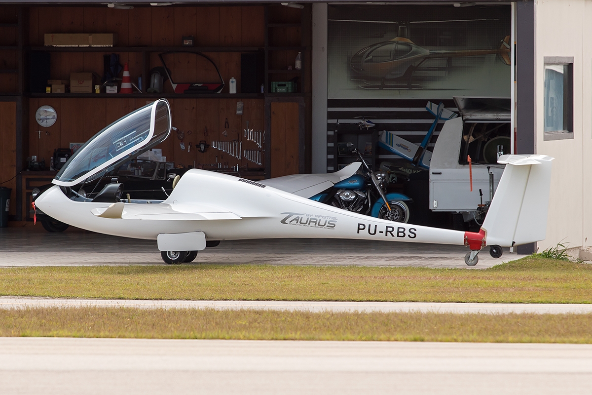 PU-RBS - PIPISTREL TAURUS 503