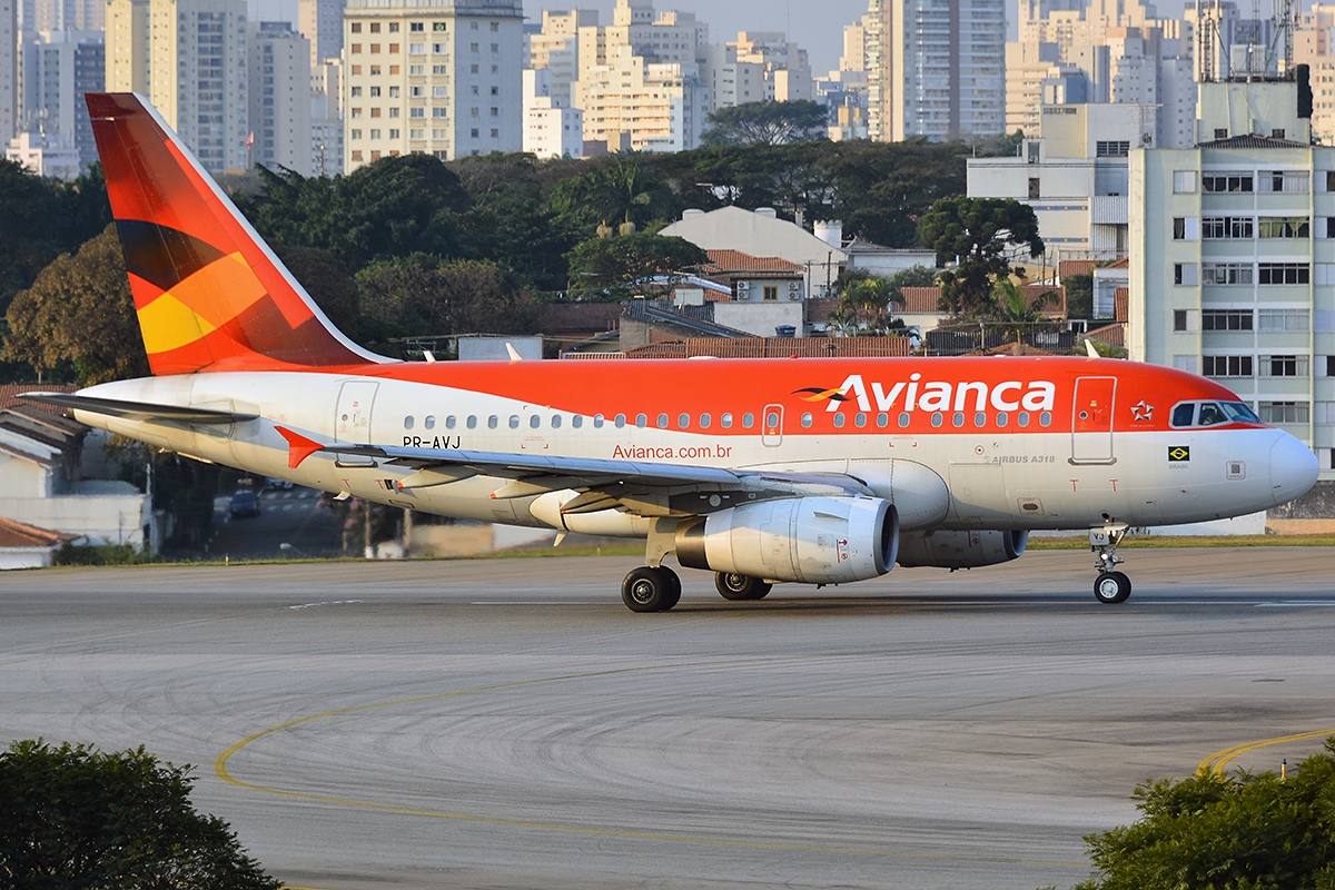 PR-AVJ - Airbus A318