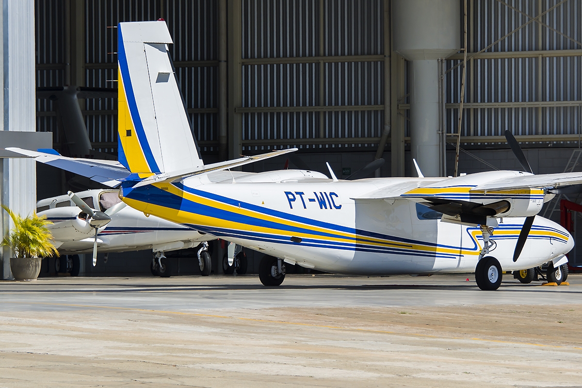 PT-WIC - Rockwell Commander 690C