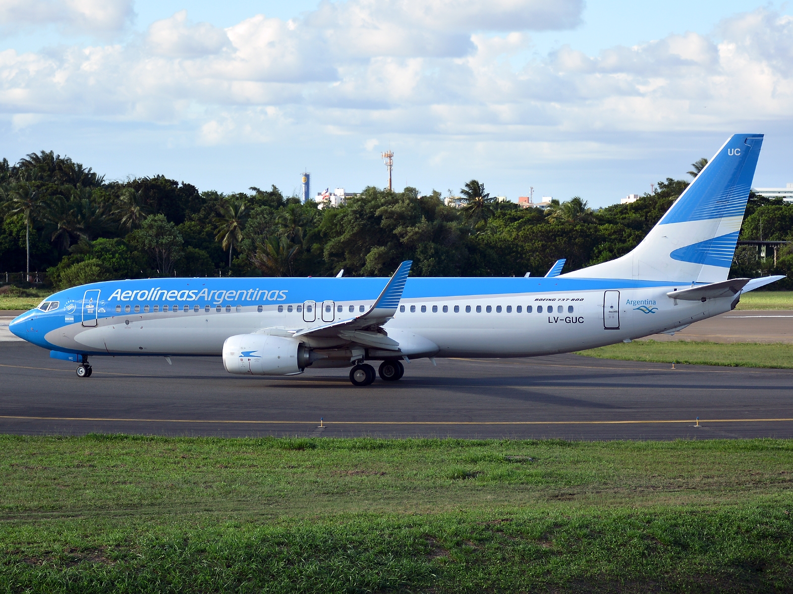 LV-GUC - Boeing 737-800