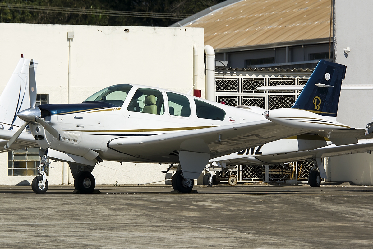 PR-BNZ - Beechcraft F33A Bonanza